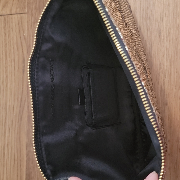 Gold clutch - Picture 3 of 3